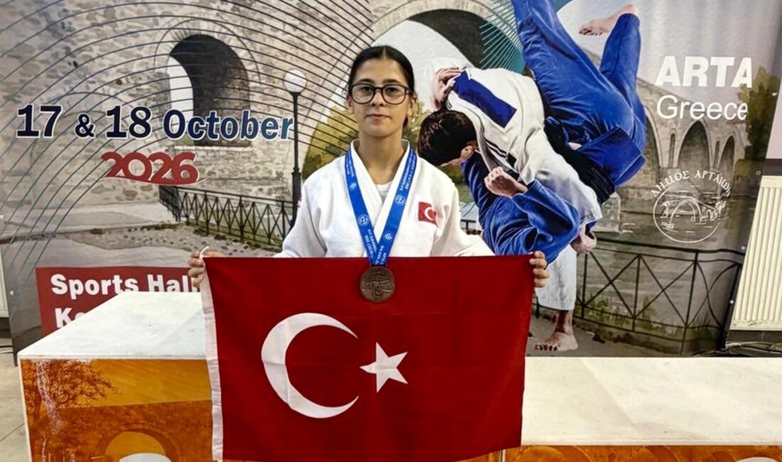 Çerkezköy Belediye Spor Kulübü sporcusu Berrak Bekci, Yunanistan’da düzenlenen Yıldızlar