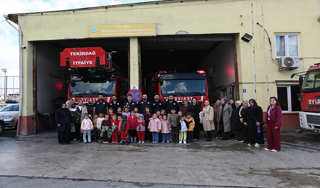 Tekirdağ Büyükşehir Belediyesi Kapaklı Sosyal Yaşam Merkezi’nde eğitim gören minik