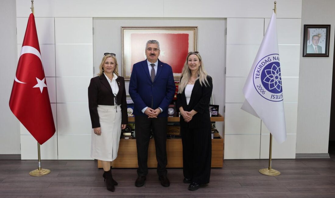Süleymanpaşa ilçesi Namık Kemal Mahallesi Muhtarı Şebnem ÇALIŞKAN ve Topağaç