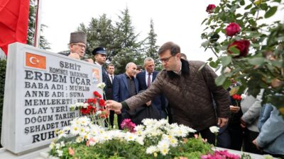 Belediye başkanı Vahap Akay, Şehit Komiser Yardımcısı Erdem Uçar’ın vefatının
