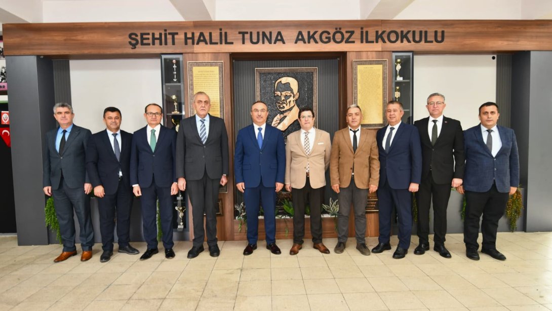 21Güncelleme : 01.10.2026 15:38Yayın : 01.10.2026 15:19 Tekirdağ valisi Sayın