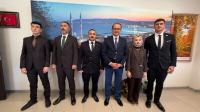 Ülkü Ocakları İlçe Başkanı Alican Ulukaya ve Başkan Yardımcıları, İlçe