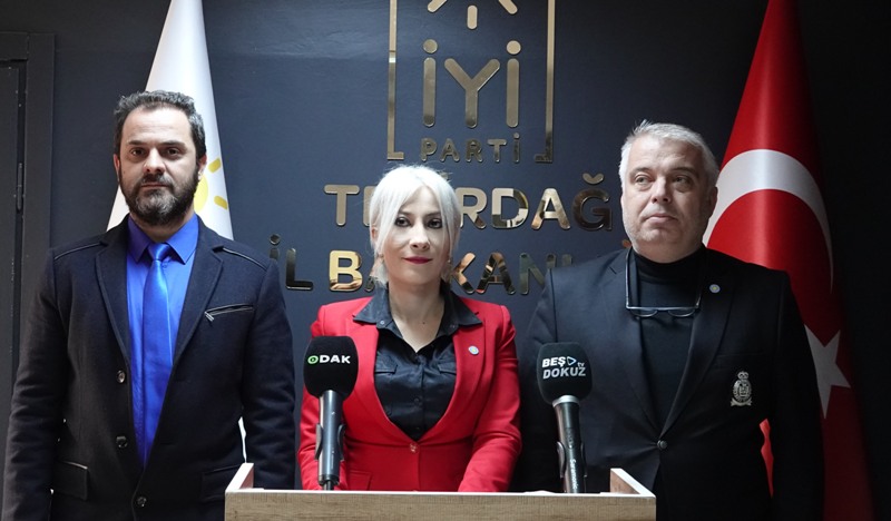 İyi Parti Milletvekili Tuncer: Biz hekimlere git diyenlere inat kalıp mücadele edeceğiz Doktor Sibel Eda Tuncer, 14 Mayıs 2023 Pazar Günü gerçekleştirilecek