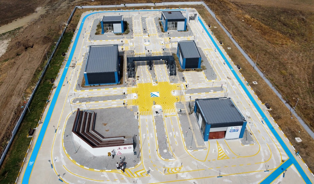 Tekirdağ Büyükşehir Belediyesi tarafından, geleceğin bilinçli yaya ve sürücülerinin yetiştirilebilmesi