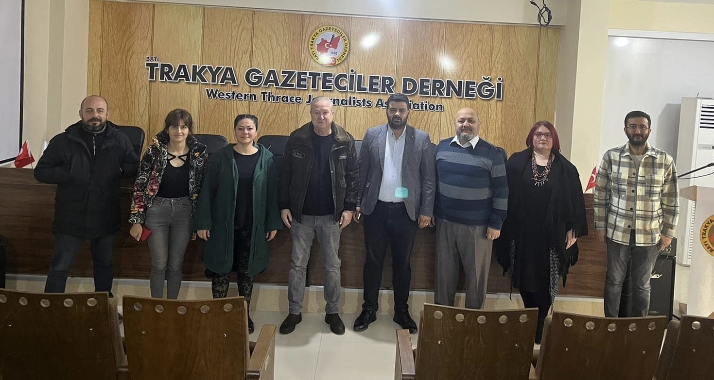 Süleymanpaşa Basın mensupları dernek yönetimi hayırlı olsun ziyareti yaptı Süleymanpaşa Basın Mensupları Dernek Başkanı Abdullah Yalçın ve Yönetim Kurulu