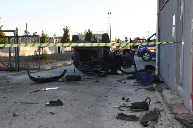 Arıtma Tesisinin Duvarına Çarpan Araç Sürücüsü Öldü Tekirdağ'ın Çorlu ilçesinde, sürücünün kontrolünü yitirdiği otomobil Türkgücü Organize Sanayi