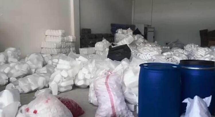 Tekirdağ’da 64 Ton Sahte Deterjan Ele Geçirildi Tekirdağ'ın Çorlu ilçesinde Jandarma Suç Araştırma Timi'nin (JASAT) düzenlediği operasyonda,