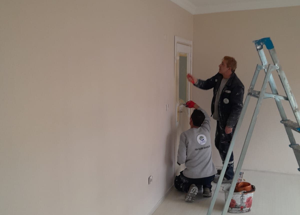 Depremzedelere Tahsis Edilen Evler Onarılıyor Deprem bölgesinden Ergene İlçesine gelen afetzede ailelere tahsis edilen evlerin