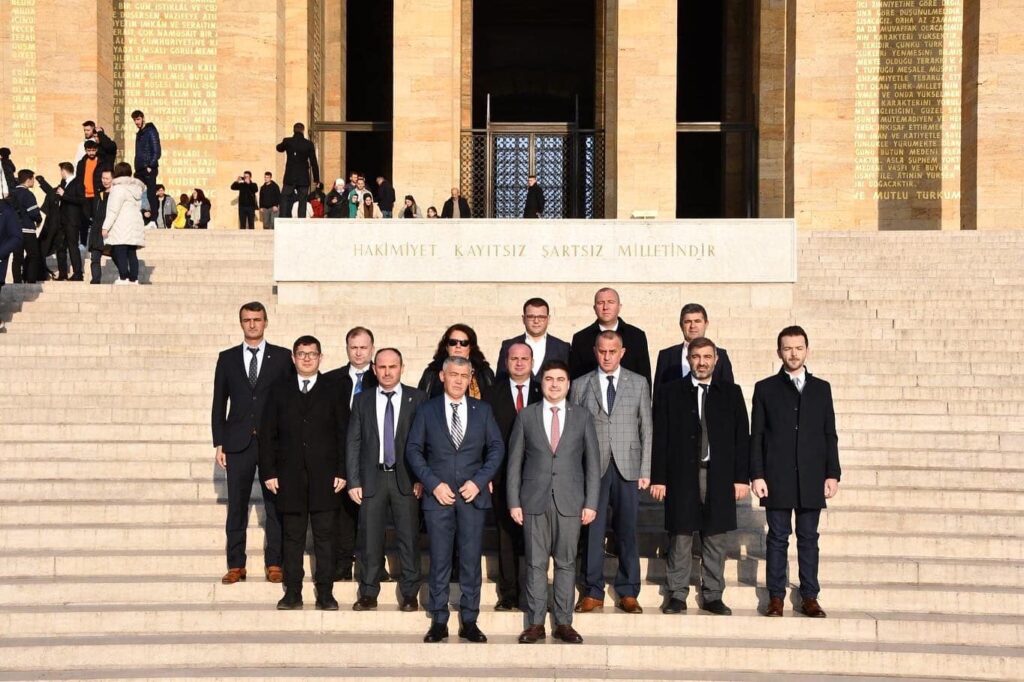 Malkara TSO başkan ve üyeleri Ankara’ya çıkarma yaptı Malkara Ticaret ve Sanayi Odası Başkanlığı’na seçilen Tevfik Yamanoğlu ve