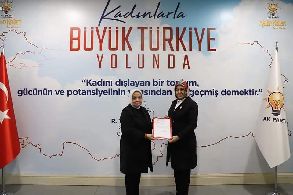 Ergene Ak Parti Kadın Kolları Başkanı Sümeyya Temelci Oldu Ergene’de kriz haline gelen Kadın Kolları Başkanlığı Sümeyya Temelci ’ye