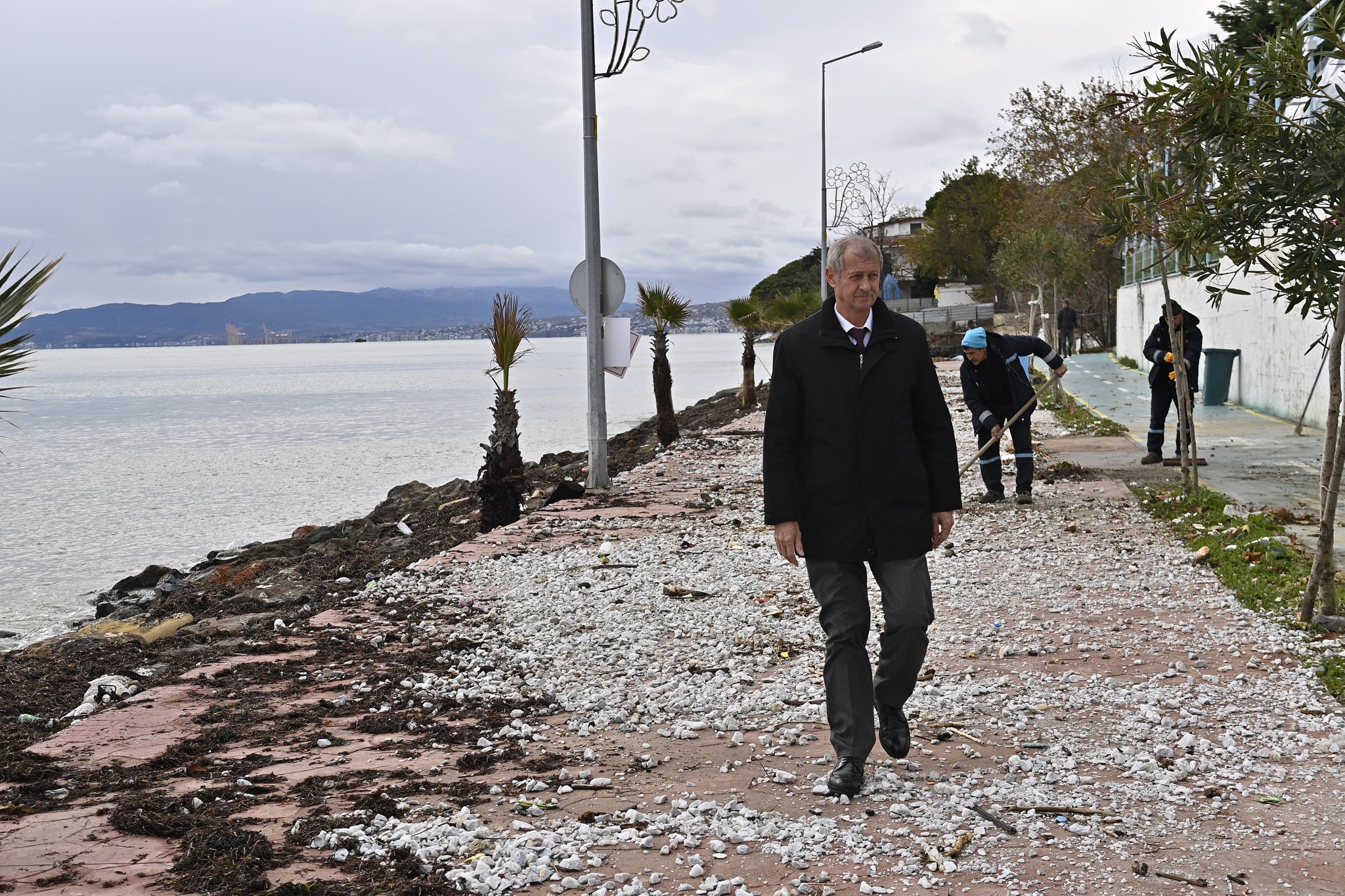 Süleymanpaşa Belediyesi, geçtiğimiz günlerde etkili olan fırtına sonrası hasar gören