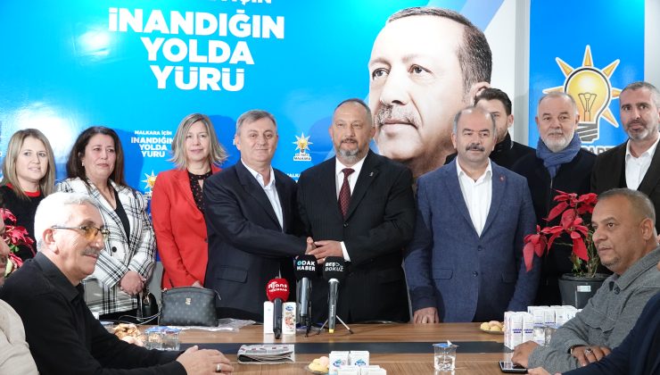 Gökhan Şentürk Malkara Belediye Başkan Adaylığını Açıkladı Malkara’nın eski AK Parti İlçe Başkanı Gökhan Şentürk, geniş bir