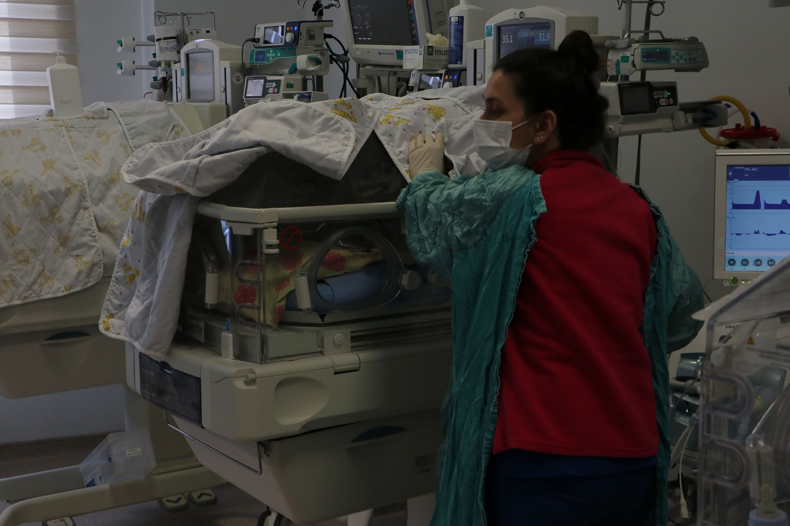 Türkiye’nin en küçük doğan bebeği yaşam mücadelesi Tekirdağ Namık Kemal