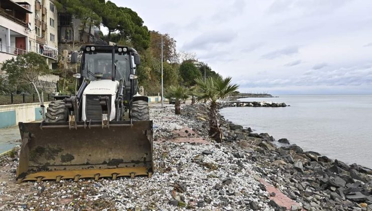 Süleymanpaşa Belediye Başkanı Hüseyin Uzunlar, Alkaya Sahilindeki fırtına hasarını yerinde