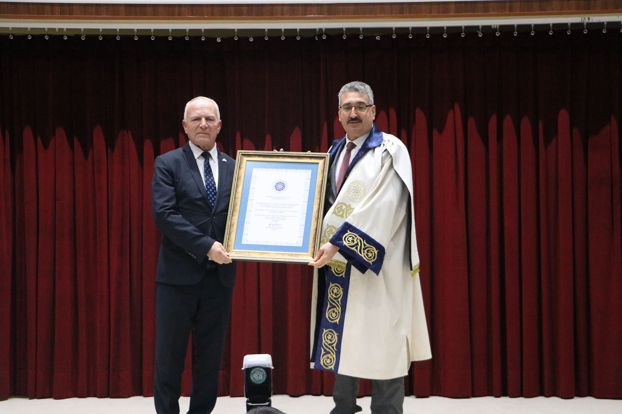 Kuzey Kıbrıs Türk Cumhuriyeti Cumhuriyet Meclis Başkanı Zorlu Töre, Namık