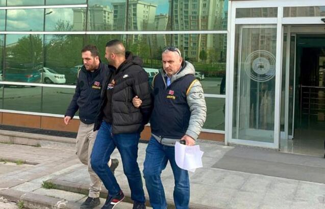 Tekirdağ’da kuyumcuya bıçak çekerek 20 bileziği gasp eden şahıs, polis