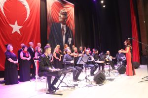 Ergene Belediyesi tarafından Kültür Merkezi Binasında Cumhuriyetin 100. Yılına özel