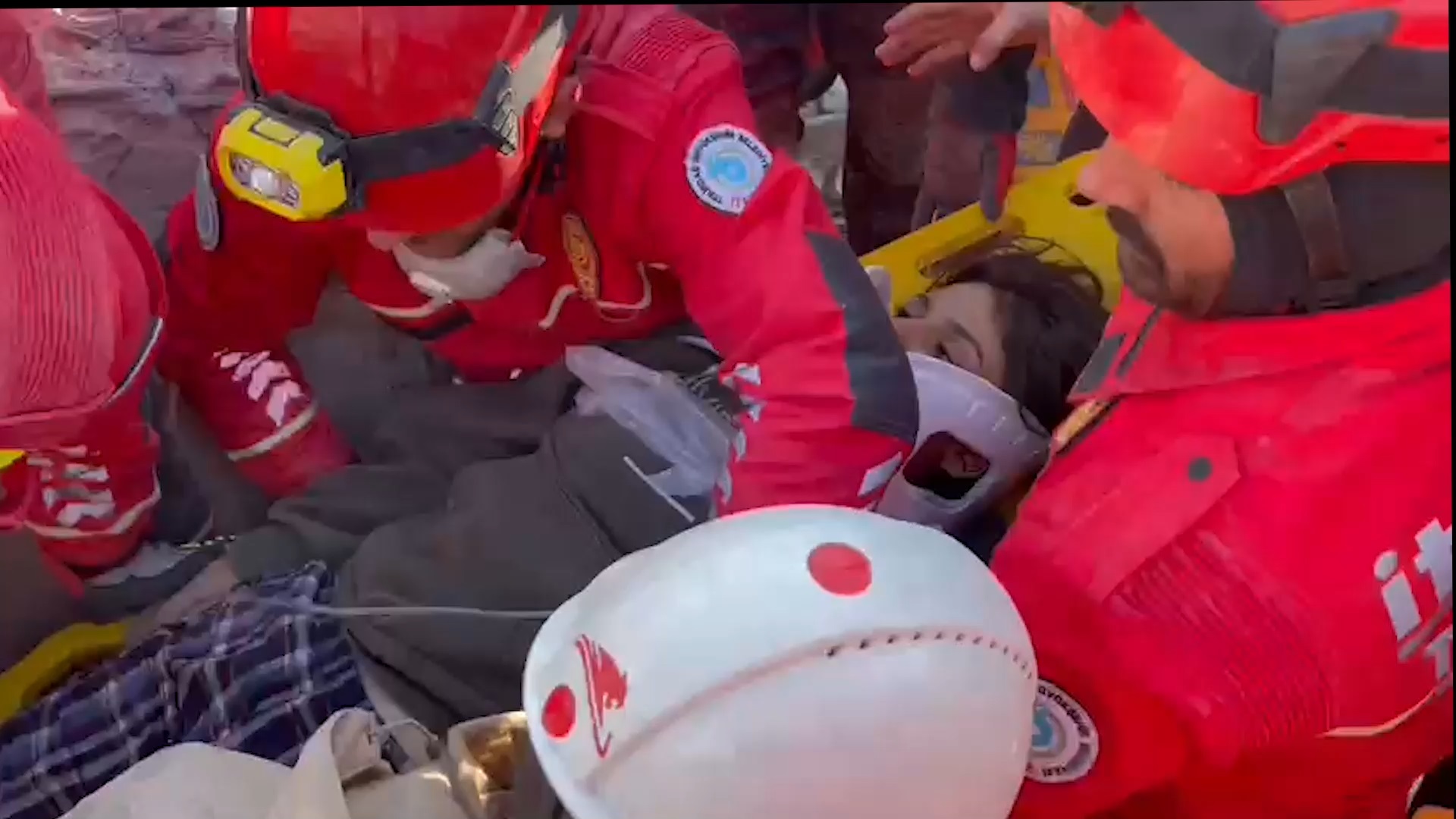 Gerçekleşen büyük depremin 3. Gününde Tekirdağ itfaiye ekipleri Hatay İskenderun’da