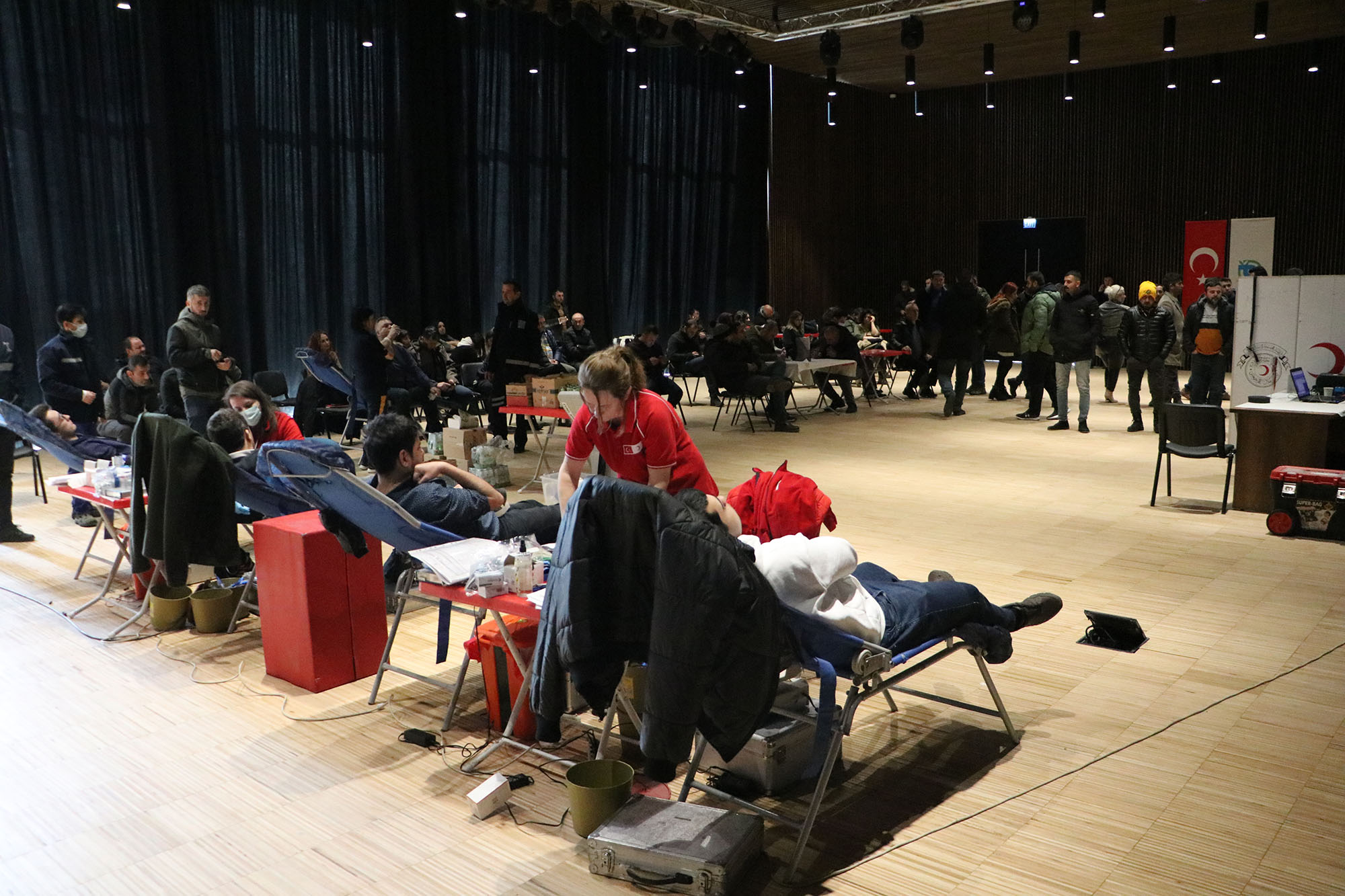 Depremin 3. Gününde, Tekirdağlı vatandaşlar, Kahramanmaraş merkezli 10 ilde meydana