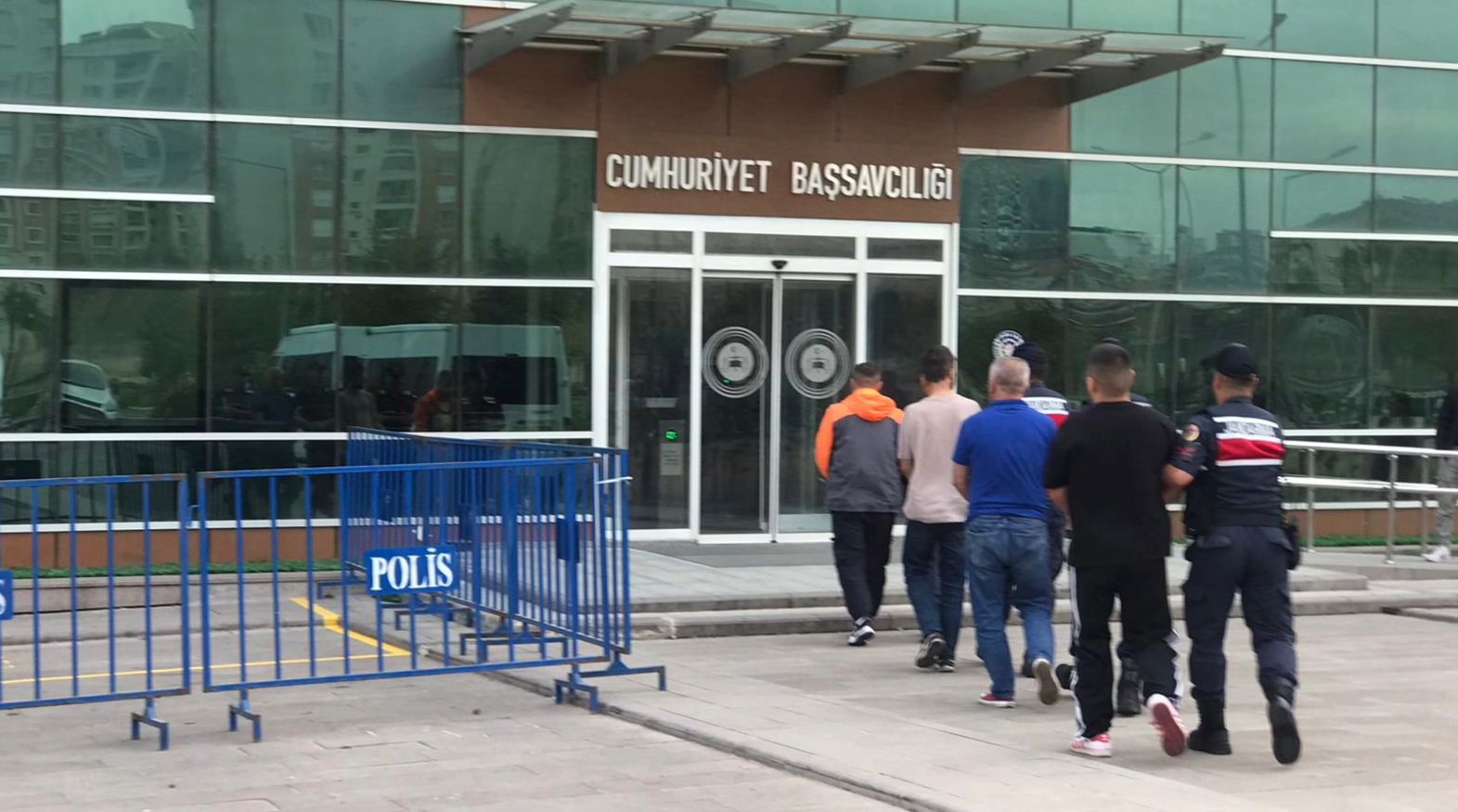 Jandarma’dan Düzensiz Göçmen Operasyonu Tekirdağ İl Jandarma Komutanlığı ekiplerince, Saray ve Ergene ilçesinde gerçekleştirilen