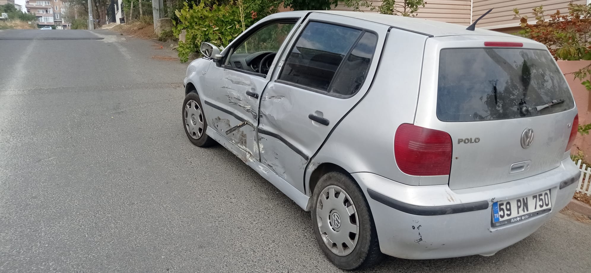 Tekirdağ'da otomobile çarpan motosikletin sürücüsü Fatih Mümin Kılıç (34), hayatını