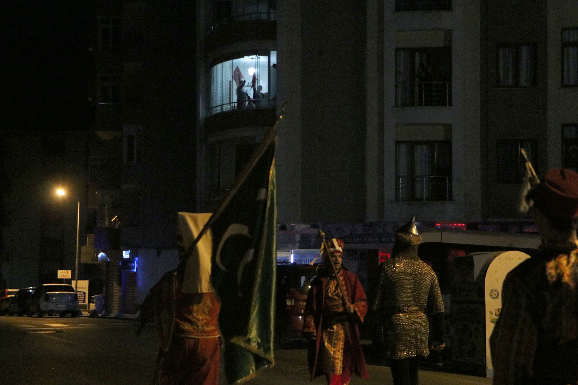 Tekirdağlılar Sahura Hücum Marşı İle Uyandı Süleymanpaşa Belediyesi bu yıl da ramazan ayında vatandaşları sahura kaldırmak için