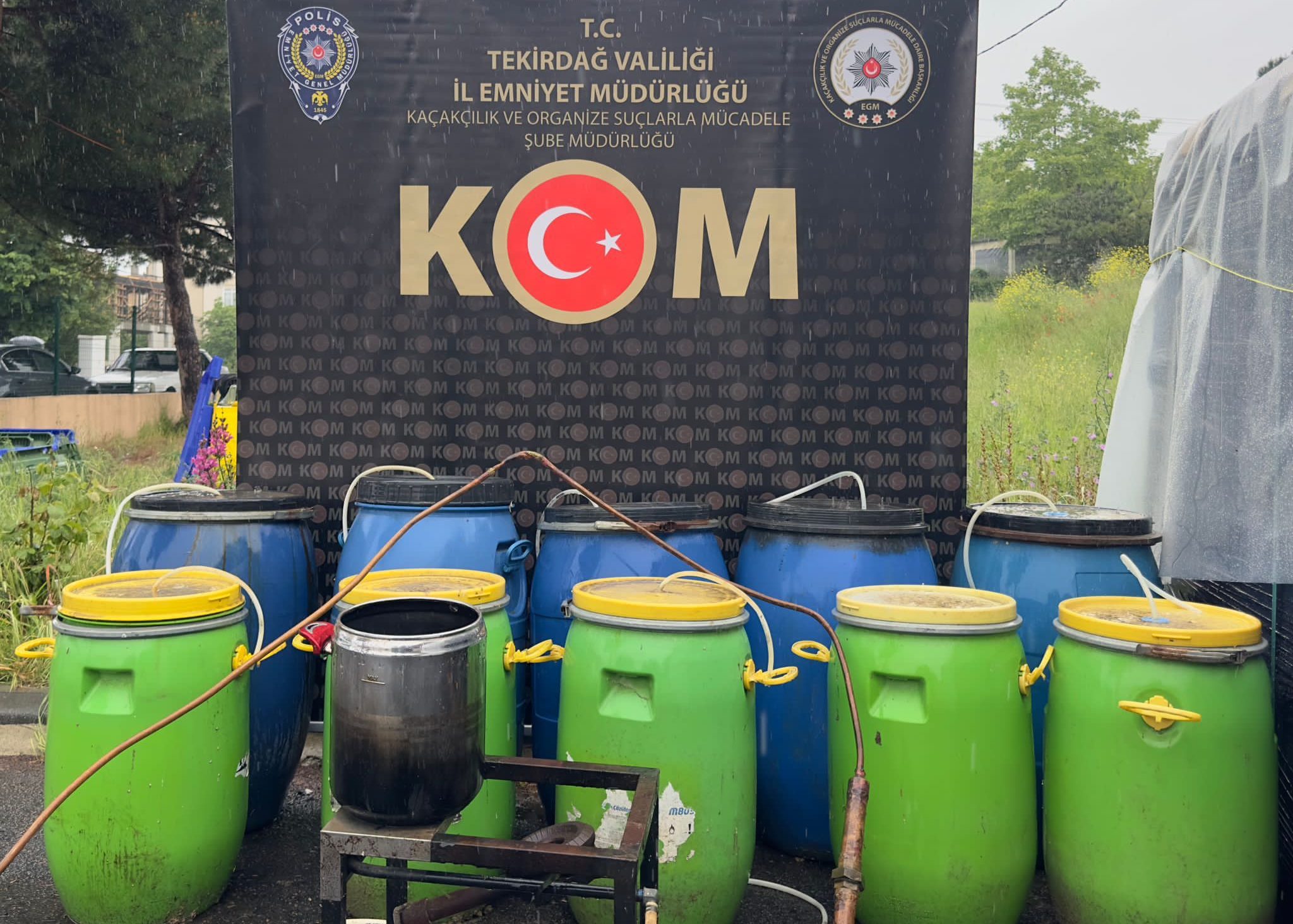 Tekirdağ İl Emniyet Müdürlüğü Kaçakçılık ve Organize Suçlarla Mücadele ekipleri,