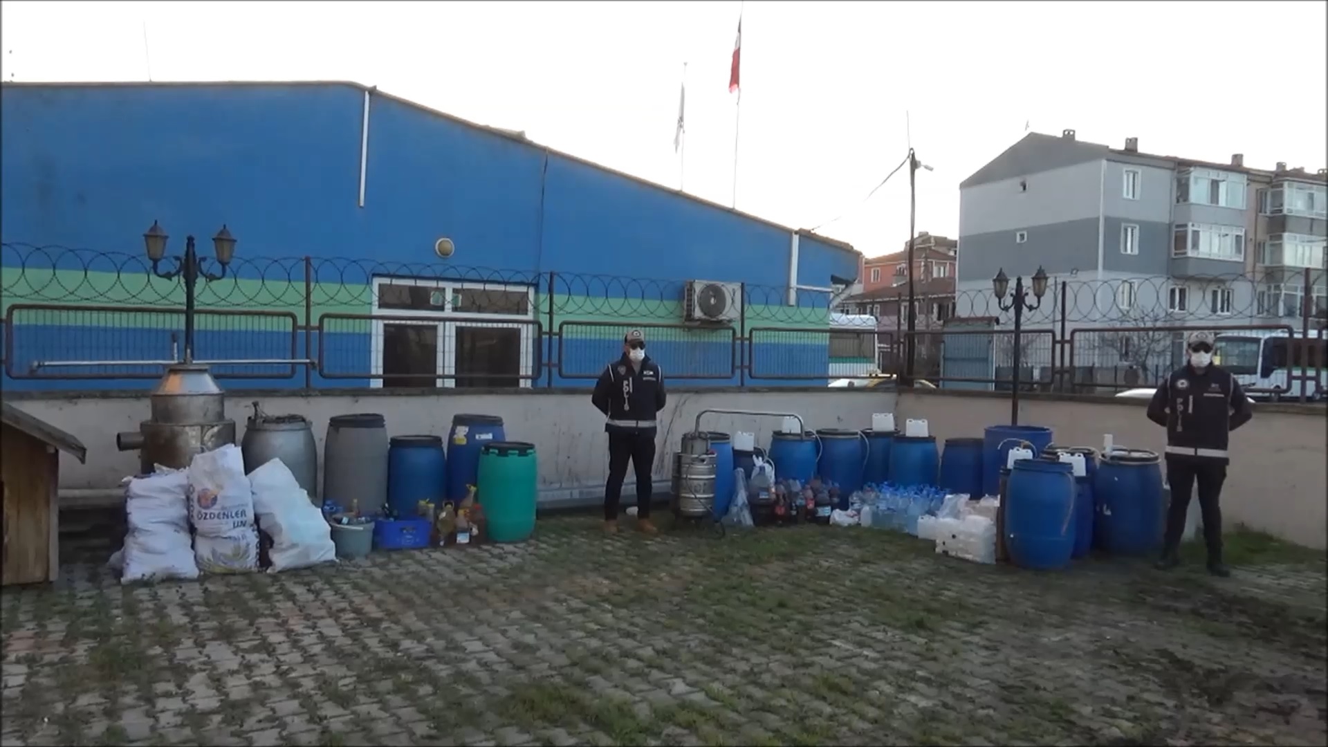 Tekirdağ İl Emniyet Müdürlüğü, kaçak/sahte içki üretenlere göz açtırılmıyor. Muratlı’da