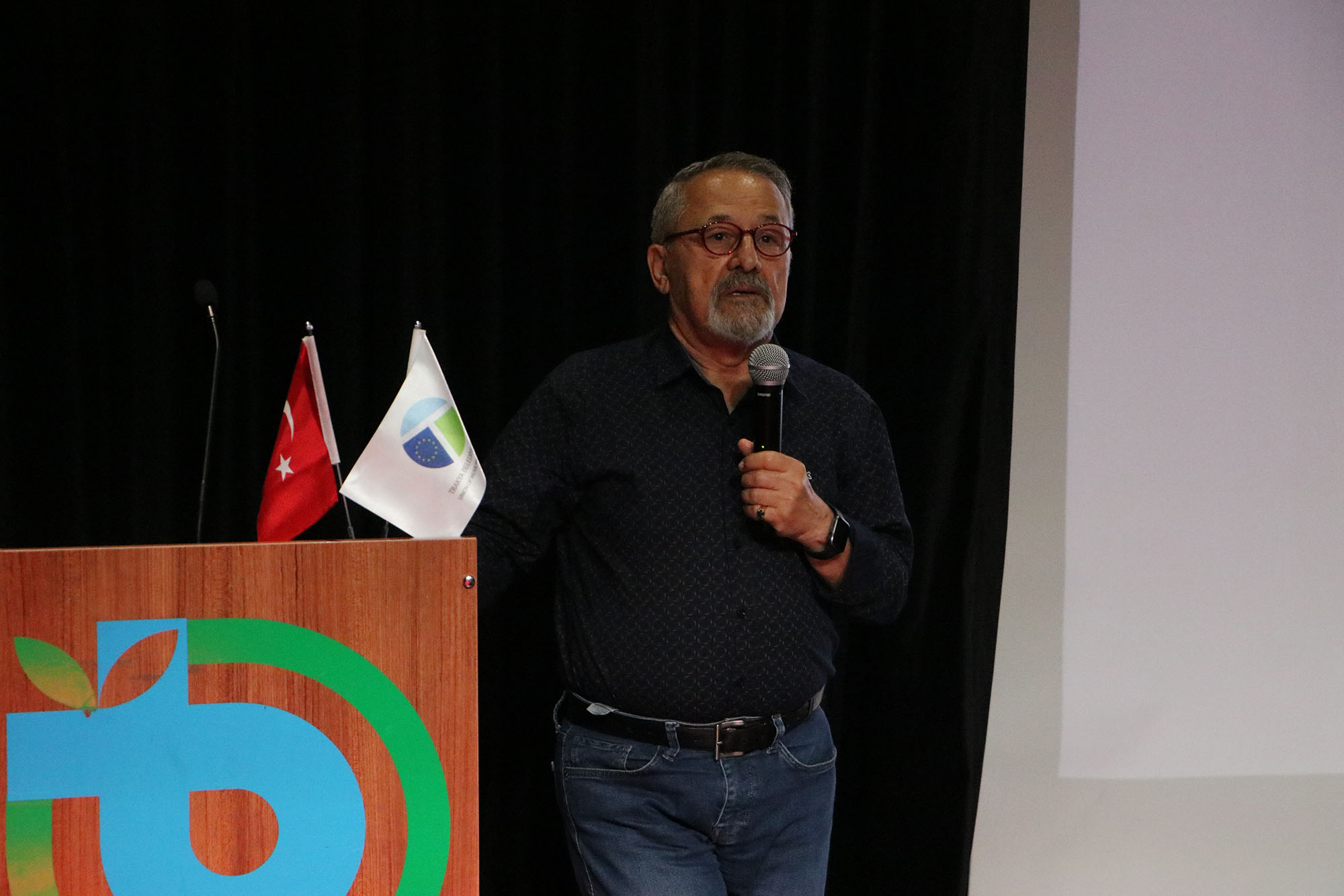 Tekirdağ Büyükşehir Belediyesi ve Trakya Belediyeler Birliği işbirliğinde, ‘Naci Görür