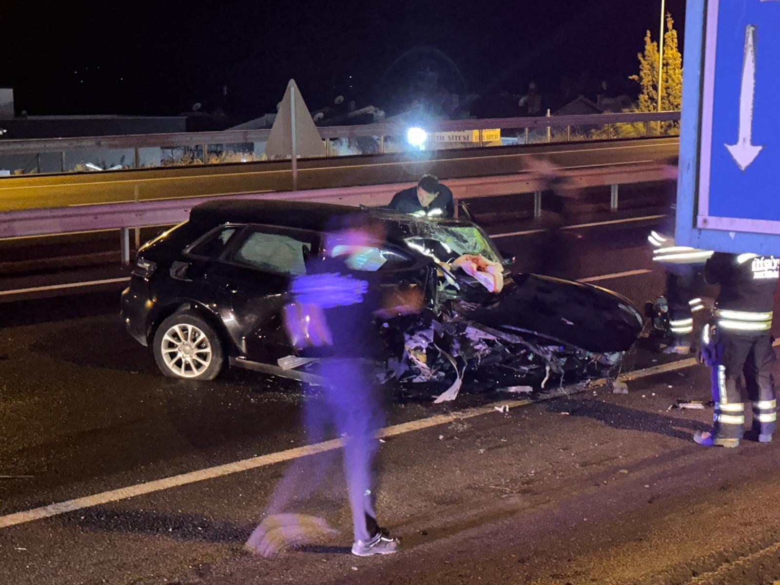 Tekirdağ-İstanbul kara yolu üzerinde direksiyon hakimiyetini kaybeden sürücü yol kenarında