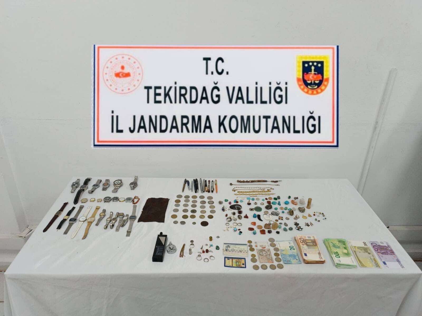 Tekirdağ'ın Malkara ilçesinde yurda kaçak yollarla girdiği belirlenen İran uyruklu