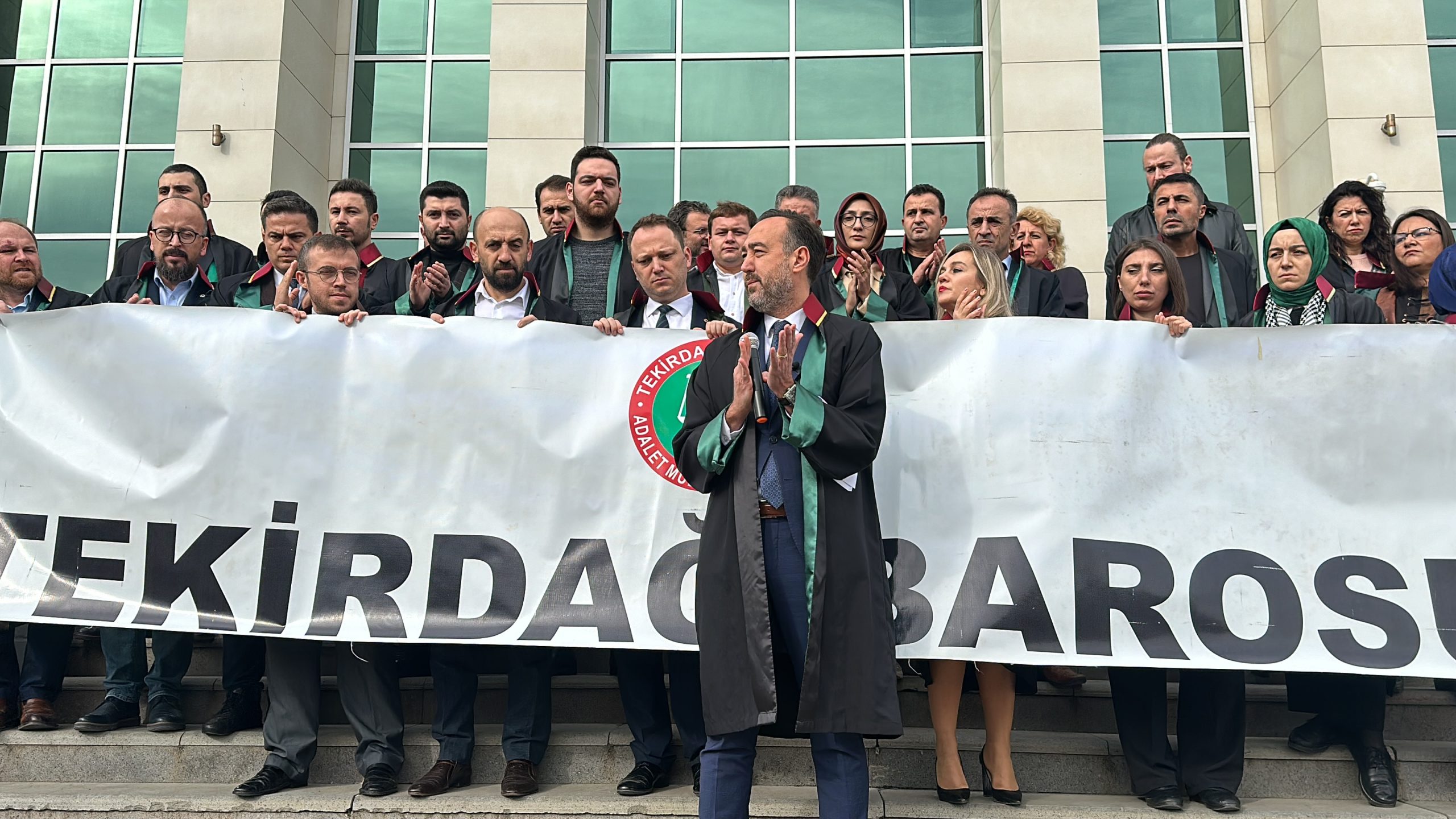 Tekirdağ Barosu tarafından, İsrail'in Gazze'ye yönelik saldırılarına ilişkin Tekirdağ Cumhuriyet