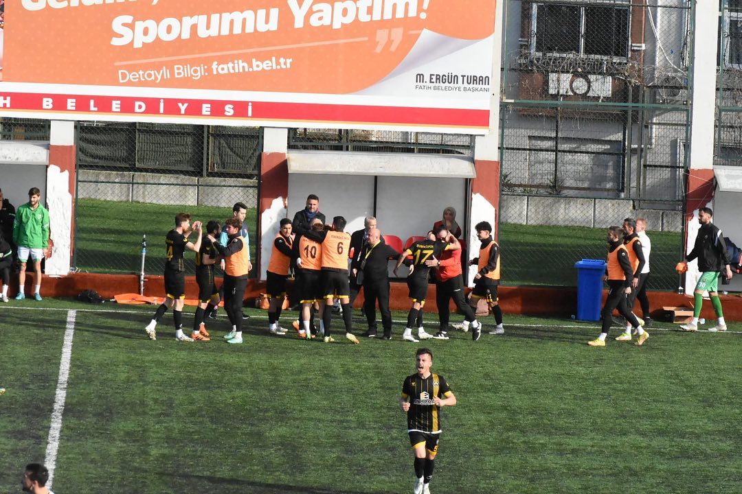 Tekirdağspor’un Zirve İnadı Sürüyor Tekirdağspor BAL Ligi 11. Grupta zirve inadını sürdürüyor. Ligin ikinci