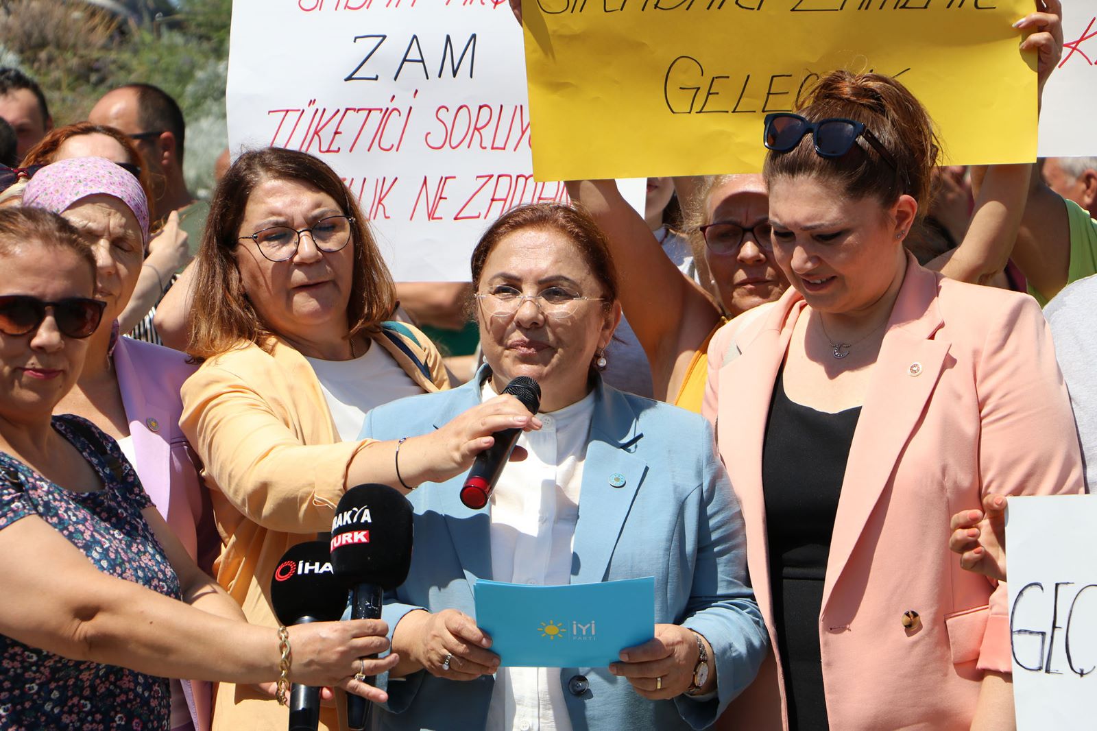 İYİ Parti Kadın Politikalarından Sorumlu Genel Başkan Yardımcısı Ünzile Yüksel,