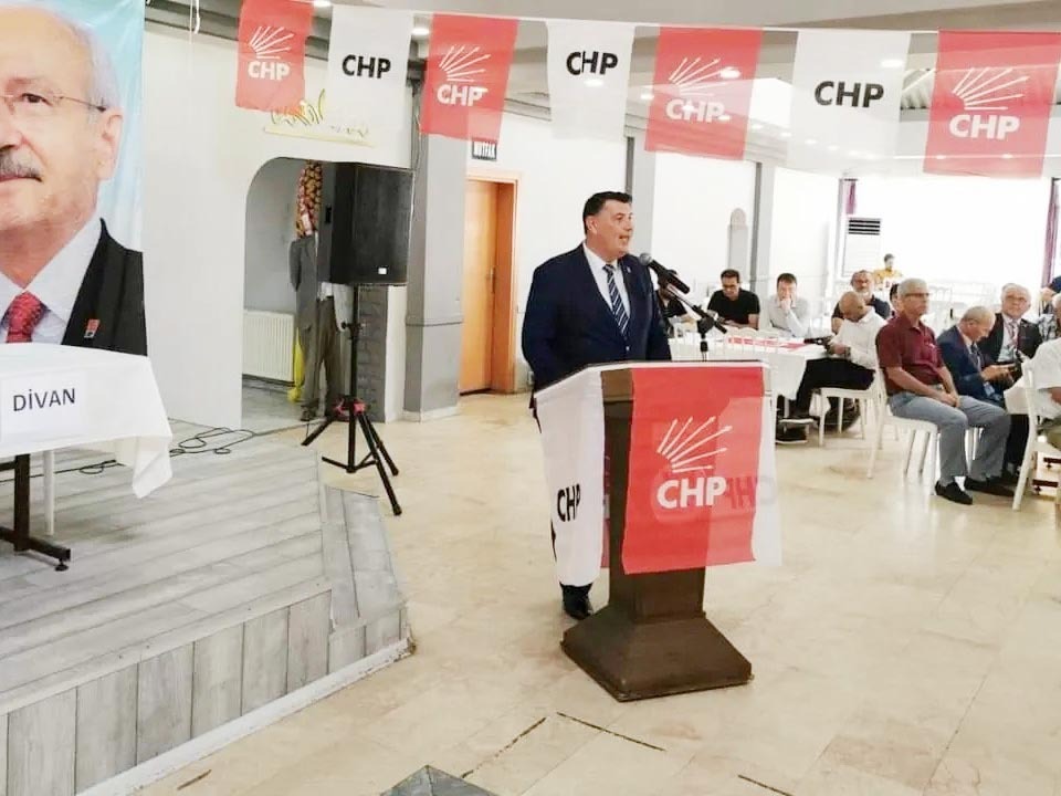 CHP Marmaraereğlisi ilçe Başkanı Tolga Çalışkan güven tazeleyerek yeniden ilçe