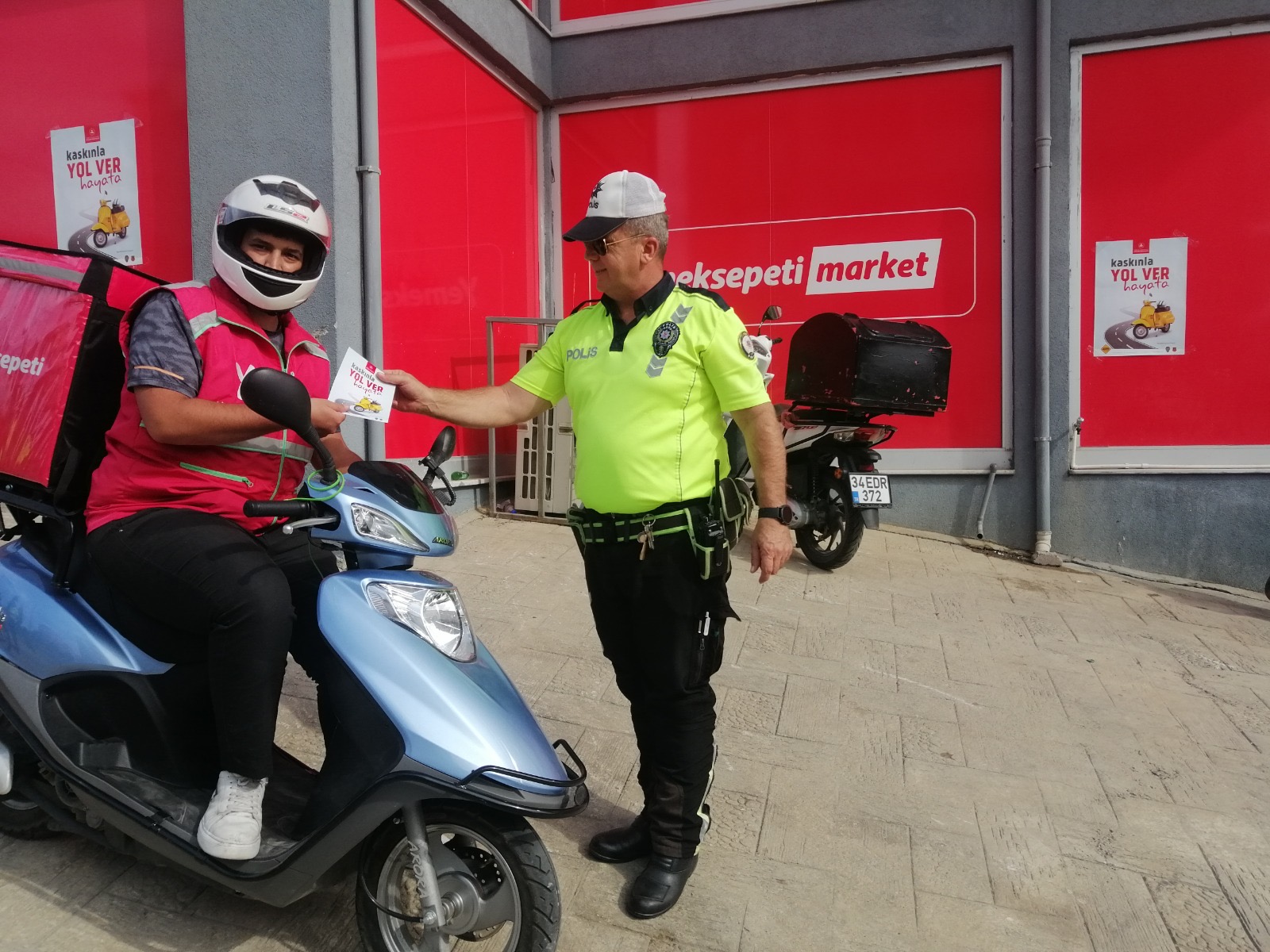 Tekirdağ Emniyet Müdürlüğü Trafik Denetleme Şube Müdürlüğü ekipleri “Kaskınla Yol